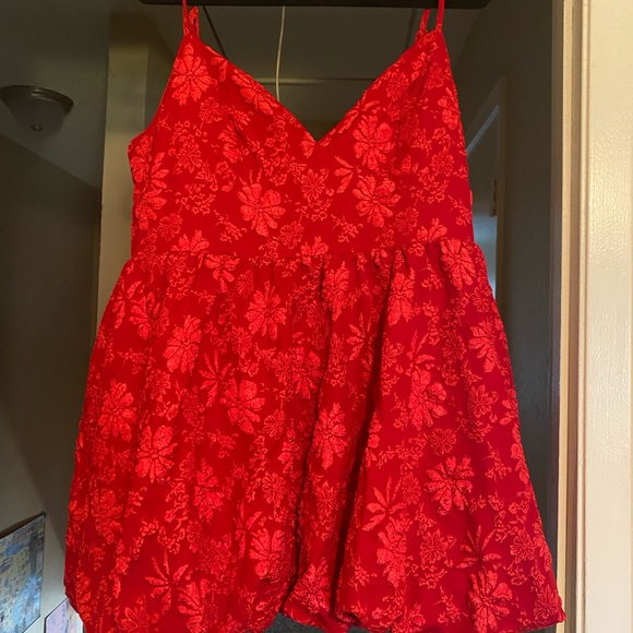 SHEIN Dresses & Skirts - SHEIN Curve Red Floral Dress